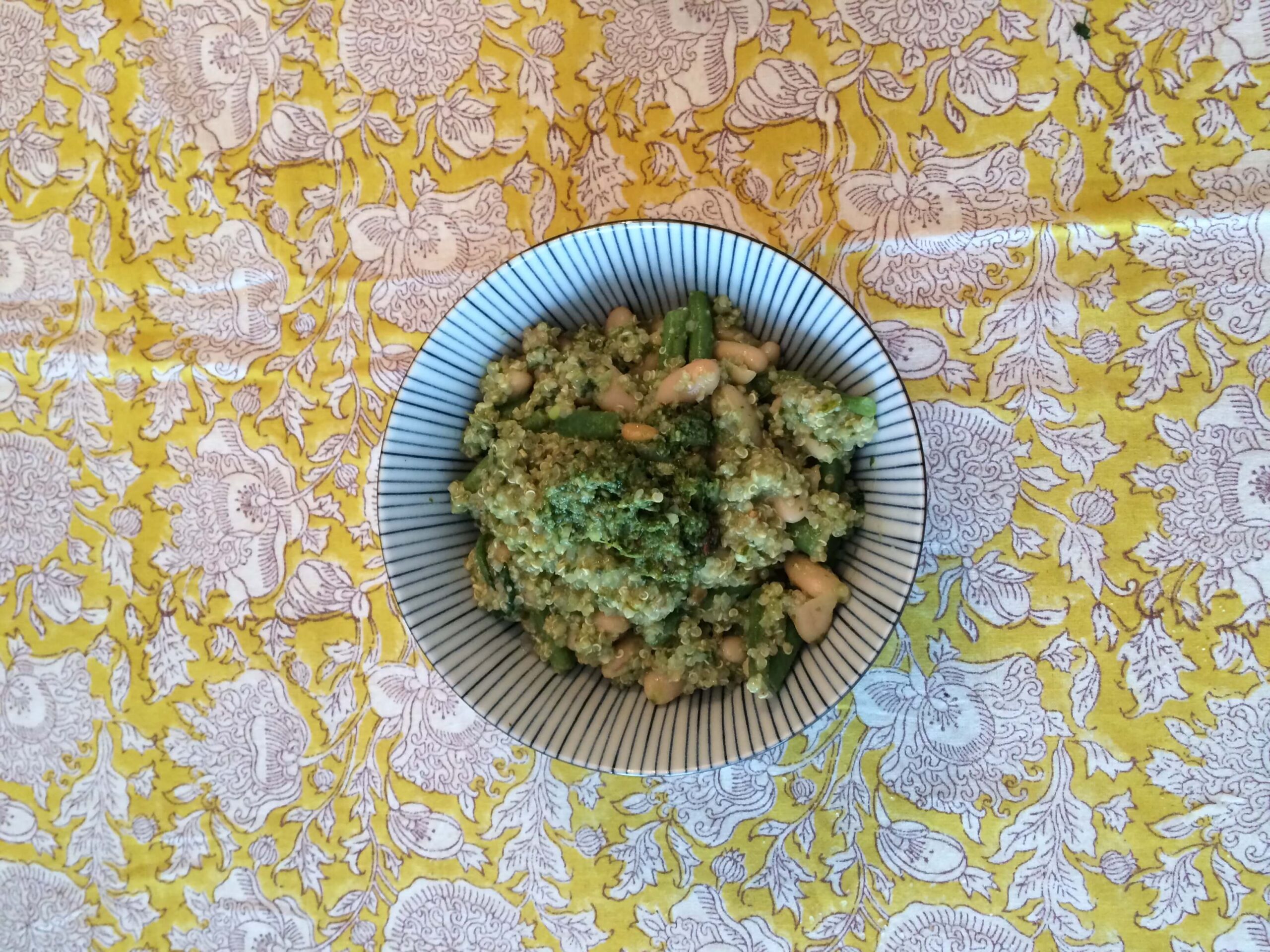 quinoa salade met daslook pesto scaled